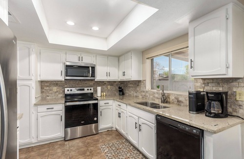 Dobson Ranch House | NEW! Remodeled & Fresh - Community Amenities Included! 30-Night Min Stay