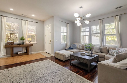 Reno/Tahoe Airport House | NEW Reno Retreat/72” TV/Office/Patio Views
