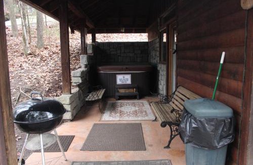 Lansing House | New River Gorge Cabins-The Gathring Place