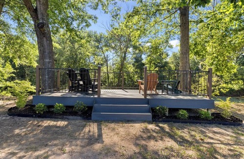 Golden Cabin | New! Riverfront Home, Sport Fishing Pond, Free Firewood