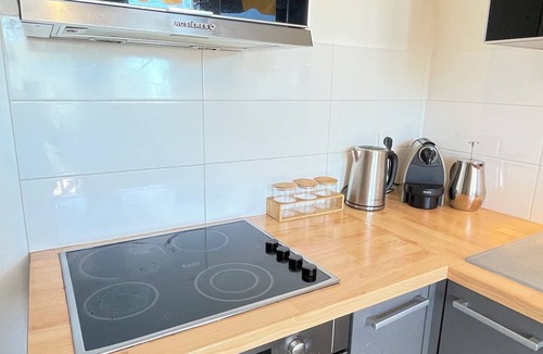 La Madeleine Apartment | NEW SEA VIEW FLAT just 5m FROM THE BEACH & AIRPORT TRAMWAY.
