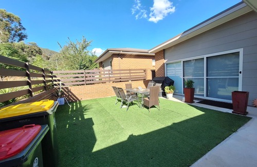 Kambah House | New Serene 4 bedroom home