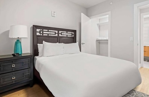 NoMa House | New! Spacious 2BR w Balcony near Metro | Gym | Desk + Wi-Fi