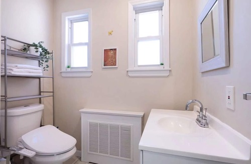 Queens Apartment | New! Spacious! Fun Car/Bunk Bed! Main St! Parking!