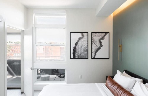 Highland House | New Spacious Modern Loft - Center of LoHi