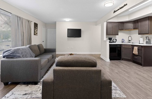 Columbia Apartment | New! Stay Near USC & The Riverbanks Zoo