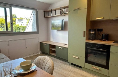 Saint-Cast-le-Guildo Apartment | NEW: Studio apartment 100 m from the beach in the city center, sleeps 2