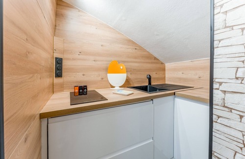 Paluds de Noves Apartment | New Studio at the Gateway to the Alpilles with Pool and Large Garden