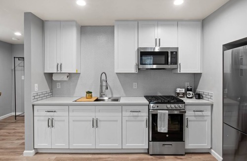 Sacramento Apartment | New Studio - Walk to Golden 1/Old Sac/DOCO