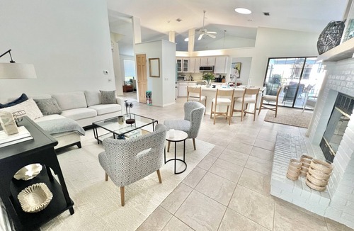 Samsula-Spruce Creek House | New! The Landing Pad-4 lrg BR-private heated pool-Reno-FlyIn-Golf-near Daytona