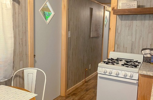 Sapphire House | New Tiny Home Getaway
