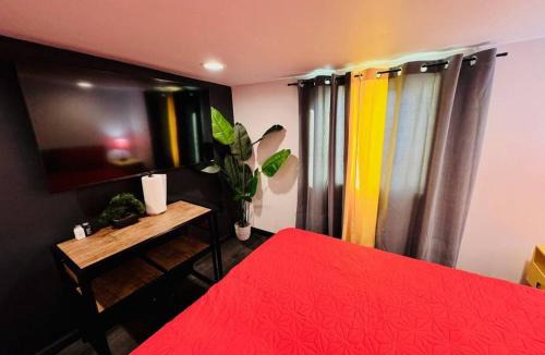 Gardendale Apartment | New Tiny Home Uptown Phoenix (Unit E)