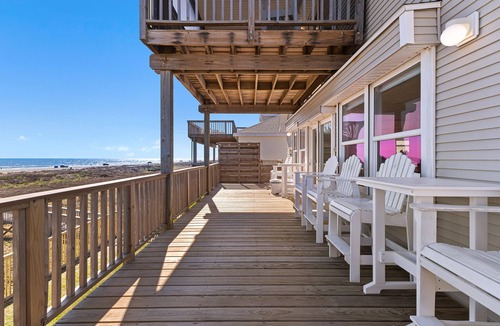 Miramar House | NEW TO THE MARKET - Beach Front