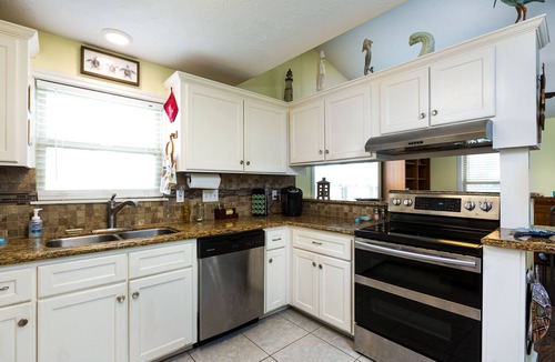 Jamaica Beach House | NEW TO THE MARKET FAMILY TIDES - BEACH HOUSE IN JAMAICA BEACH