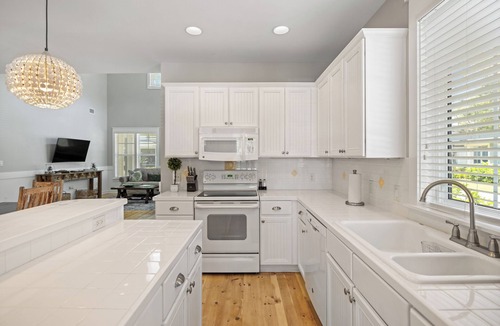 Laurel Grove House | New to VRBO-AMAZING home, Golf Cart +, FREE Activities, HEATED Pool & HotTub