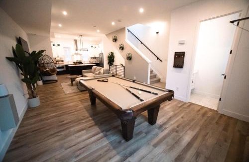 West Central Westminster House | New TownHome Downtown Westminster 4-6 Guests