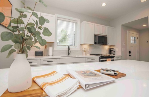 Knoxville House | New Townhome near Downtown & Neyland Stadium, Walkable Neighborhood