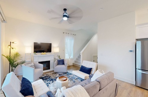 Eagle Point House | New townhome next to Eagle Point Golf Course, with grill, patio, and WiFi