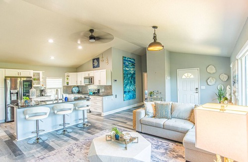 Crystal River House | *NEW*TwinHeronHideaway|Ozello|Sleeps6|OnCanal|HotTub|FirePit