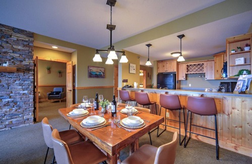 Two Harbors Condo | NEW: Two Harbors Superior Lakefront 2BR Retreat | Pool | Hot Tub & Sauna | EV