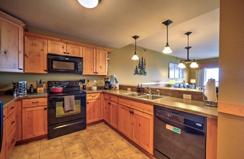 Two Harbors Condo | NEW: Two Harbors Superior Lakefront 2BR Retreat | Pool | Hot Tub & Sauna | EV