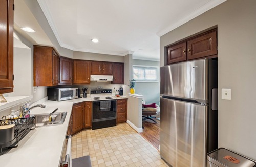 Seminary Hill House | NEW! Uline Hospitality (4-Bedroom Home)