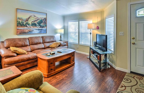 Chiloquin House | NEW! Updated Chiloquin Home w/ Dock on Agency Lake