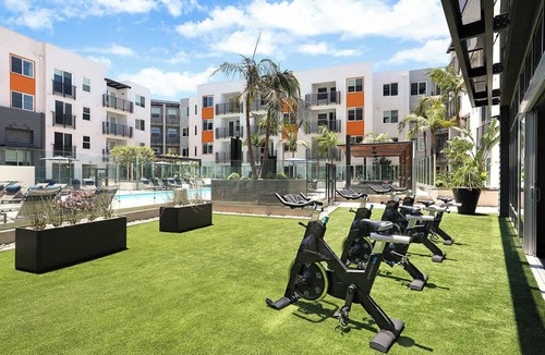Orange Apartment | New Upscale Luxury 1bd/1ba in OC Near Disneyland