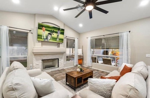 Superstition Springs House | NEW w/Heated Pool! Amenities & Fun for All!n