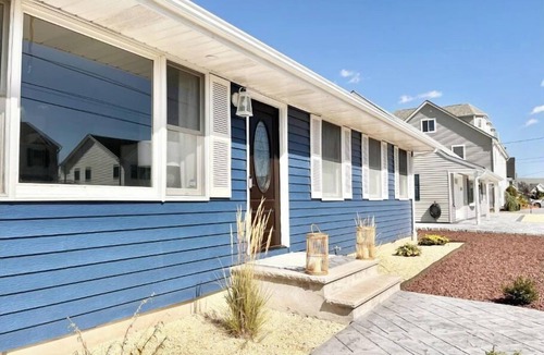Forked River House | NEW WATERFRONT LISTING Peaceful dockside cottage | off-season tranquility