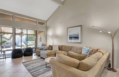 April Sound House | NEW! Waterfront, Wrap-Around Deck, Stunning Lake Conroe View, Spacious, Grill, King Bed