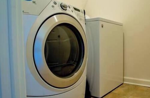 Acton House | NEW! Wifi, Parking, Massage Chair, Washer/Dryer