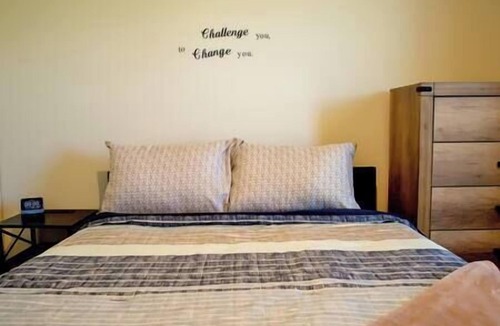Acton House | NEW! Wifi, Parking, Massage Chair, Washer/Dryer