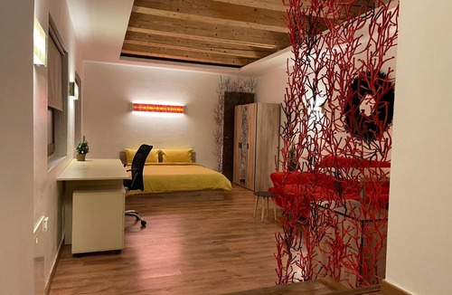 Old City Apartment | NEW Workspace Studio Savoya9 Self Check in Old City Center
