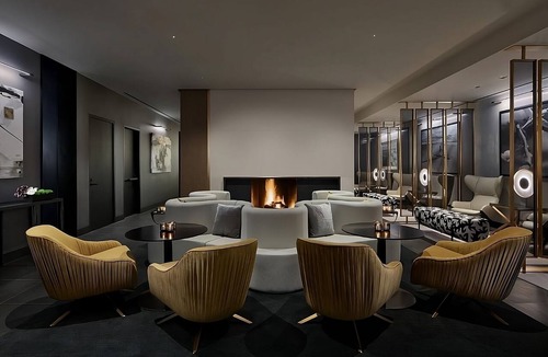 Tribeca Hotel | New York City Getaway! Pets Allowed! Minutes To The Rockefeller Center!