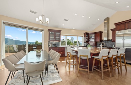 Oakhurst House | New! Yosemite Cloudline Ridge with HUGE views/spa/game room/more!