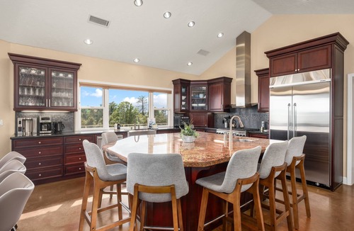 Oakhurst House | New! Yosemite Cloudline Ridge with HUGE views/spa/game room/more!