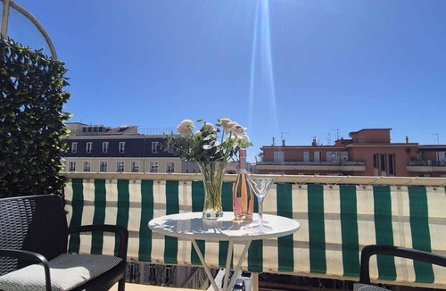 Lepante Quarter Apartment | NewChic top floor, One bedroom in the heart of Nice - South facing !