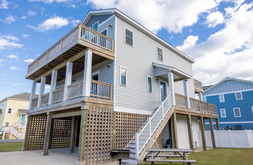 Ocean Sands House | Newer 5BR Corolla Oceanside: Pool/Hot Tub, Game Room, 3MinWalk2Beach, EV Charger