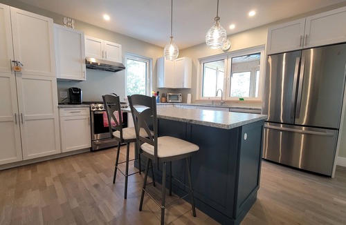 Barnstead House | Newer Construction waterfront house with AC and WiFi in Barnstead