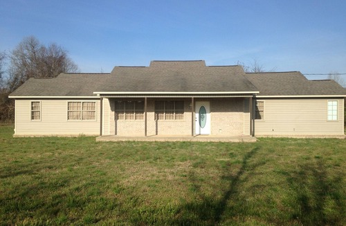 Houston House | Newer, quiet, spacious country home, great for relaxing or as a travel hub