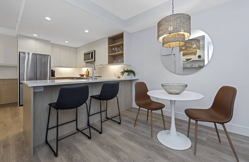 Booktown Condo | Newer Sidney Condo - 2 Blocks to the Ocean