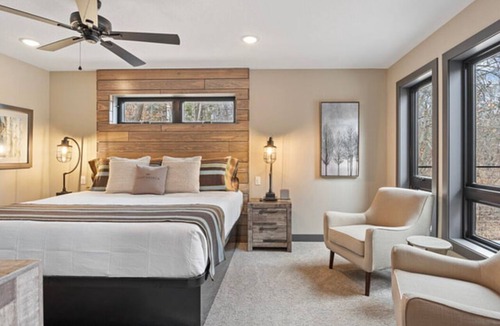 Nisswa Cabin | NEWLY BUILT Cozy Woodsmoke Cabin: 3-Bed | Family Fun, Fireplace, Outdoor Firepit