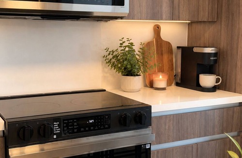 Ala Moana Condo | Newly Built High-Floor Condo with Diamon head & Ocean Views & Luxury Amenities