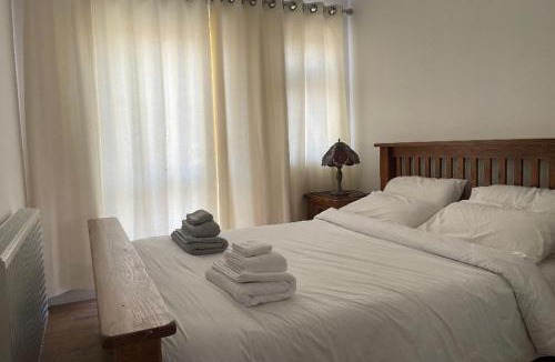 Cranbrook Apartment | Newly built modern flat at London Gants Hill Station near Ilford