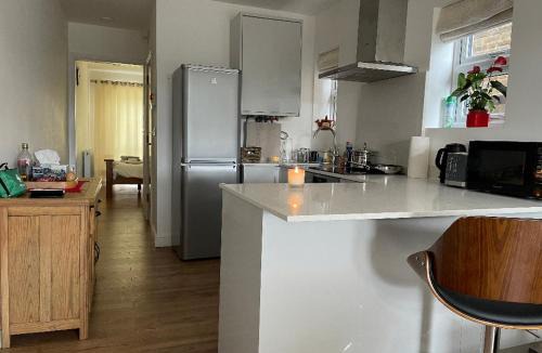 Cranbrook Apartment | Newly built modern flat at London Gants Hill Station near Ilford