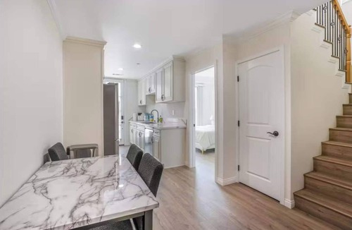 Mid Central Condo | Newly Built Pasadena Retreat Parking Great Location