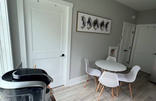 Addison Heights Cottage | Newly Built Tiny Home/Cottage in National Landing/Arlington near DC, & Old Town
