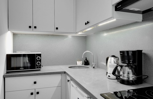 Kadikoy Apartment | Newly Constructed in Kadikoy | Quake-Resistant-AC
