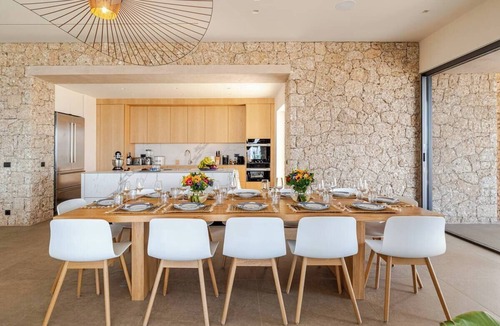 Kilada Villa | Newly constructed Luxurious Family Villa with Infinity Sunset & Tennis court!